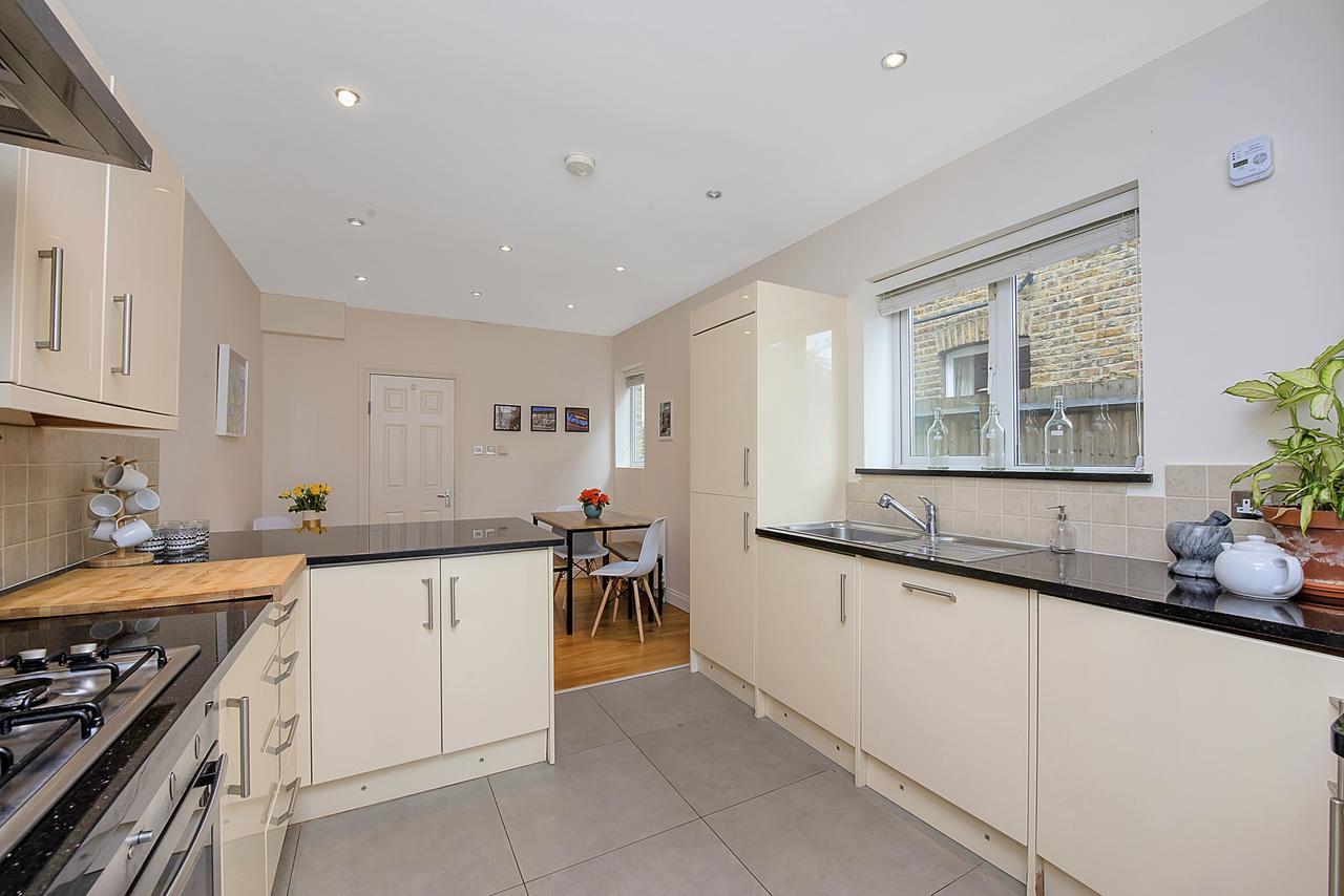 מיצ'אם Finding My Palace Guest House In Tooting מראה חיצוני תמונה